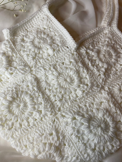 Tasche gehäkelt mit Blumenmuster